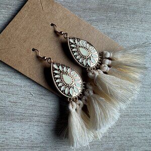 NWT Ivory/Faux Gold Fringe Dangle Earrings